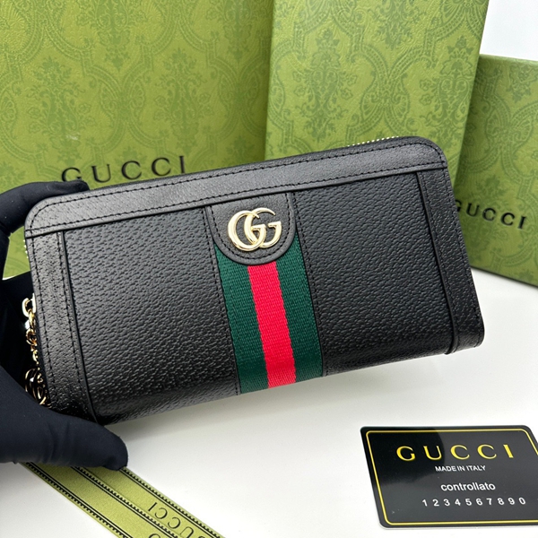 グッチ財布コピー内部構造